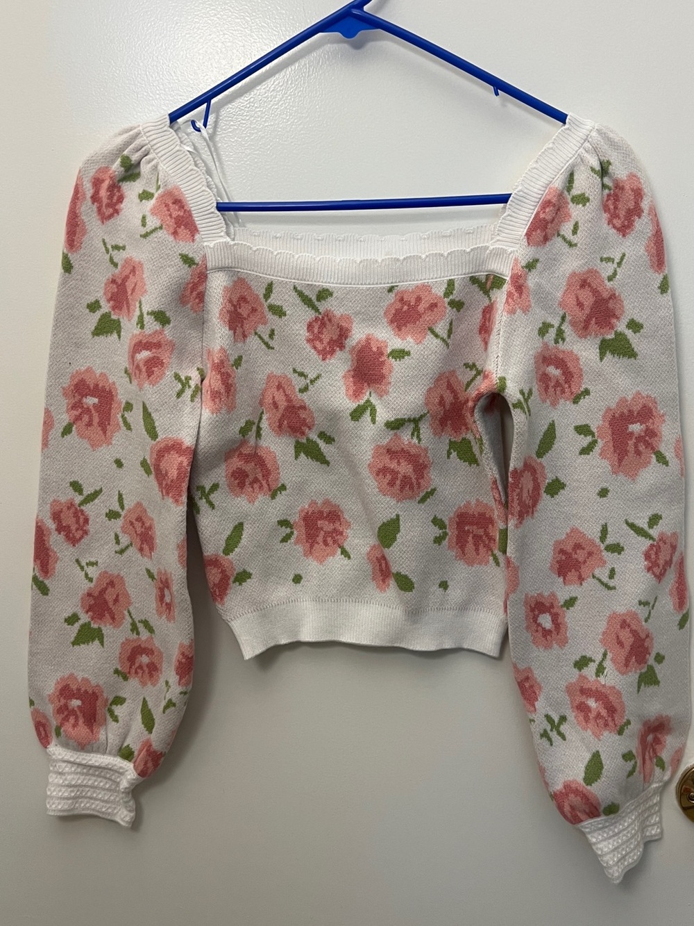 Floral Square-Neck Puff Sleeve Knit Top - White with Pink Roses